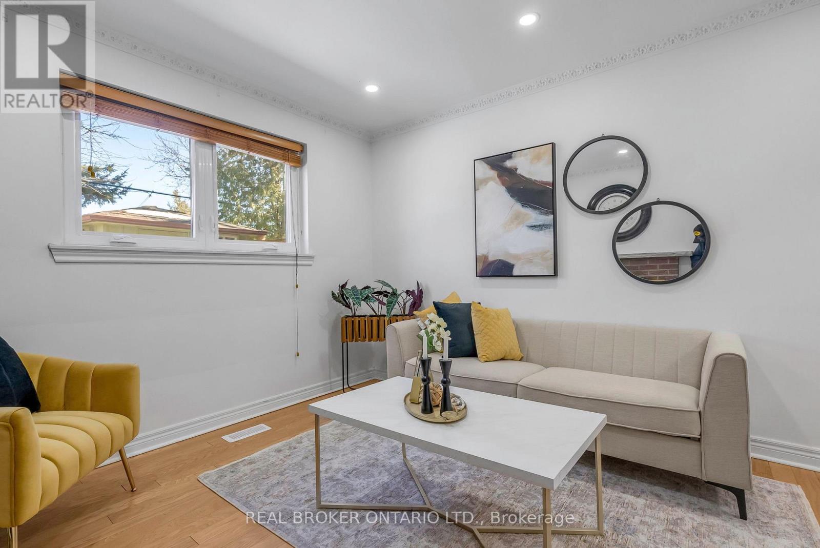Photo 14 of 3465 Orion Crescent, Mississauga ON