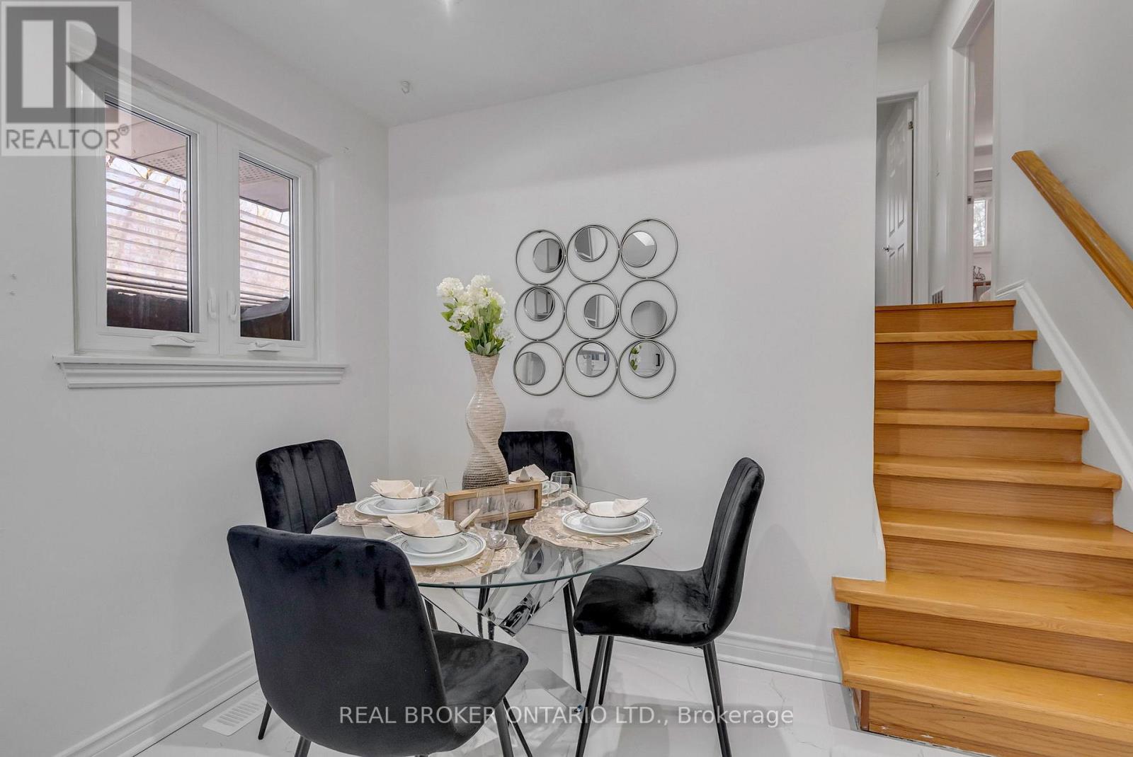Photo 22 of 3465 Orion Crescent, Mississauga ON