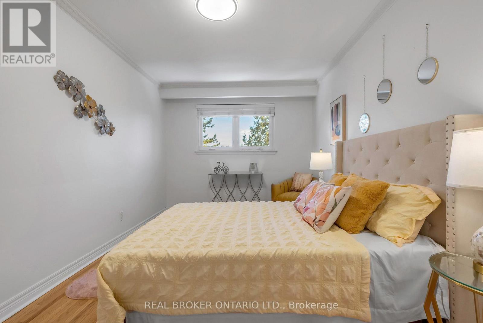 Photo 6 of 3465 Orion Crescent, Mississauga ON