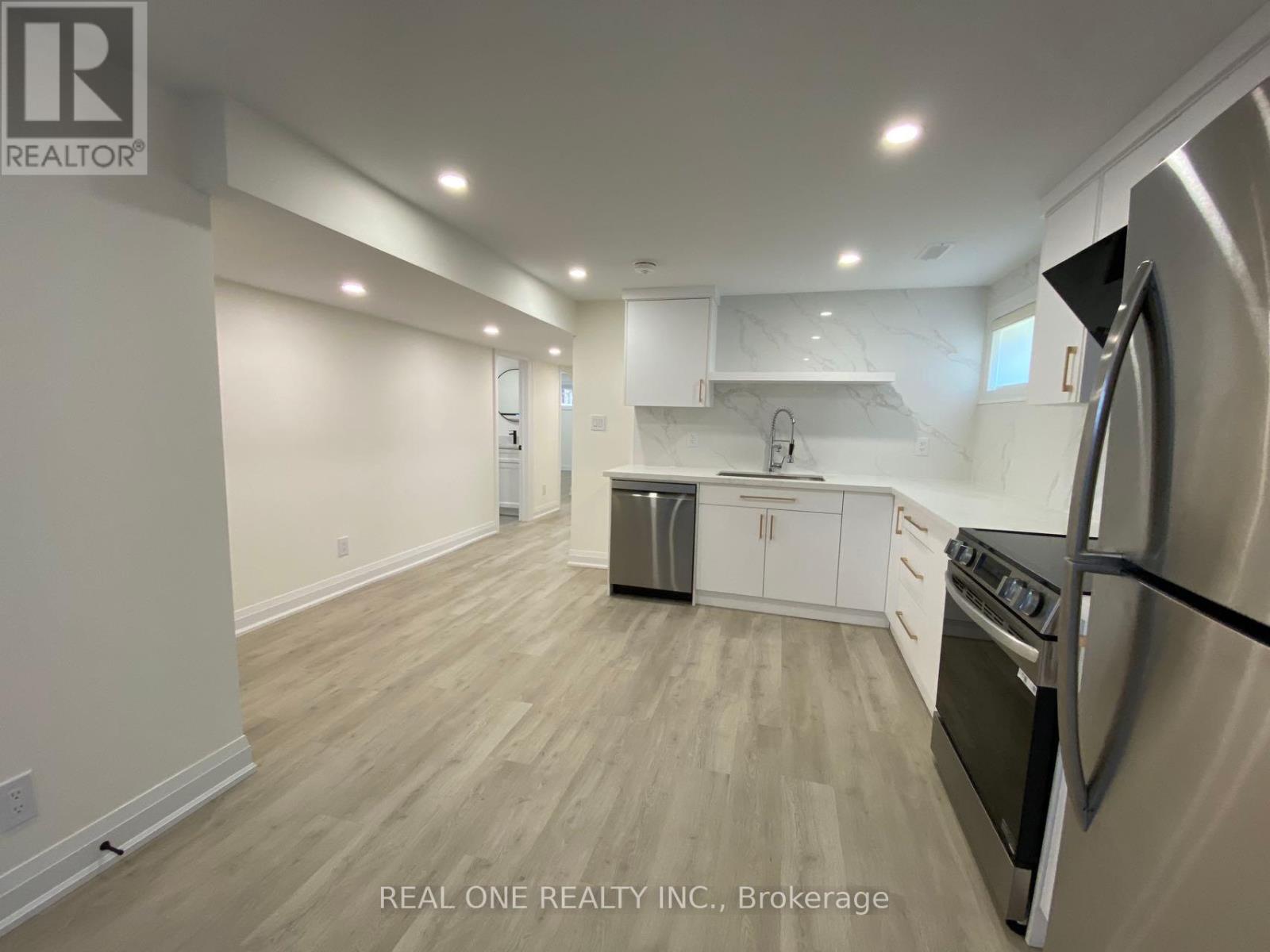Photo 3 of Basement Room 3366 Strabane Drive, Mississauga ON