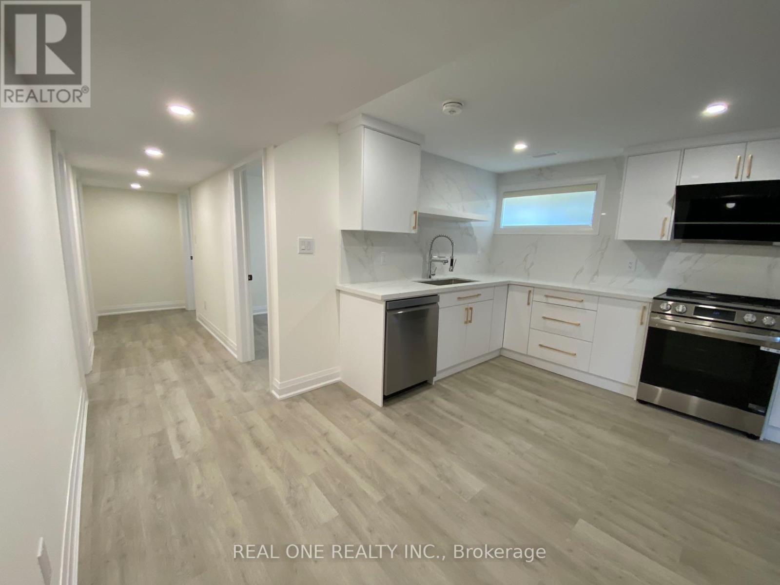 Photo 4 of Basement Room 3366 Strabane Drive, Mississauga ON