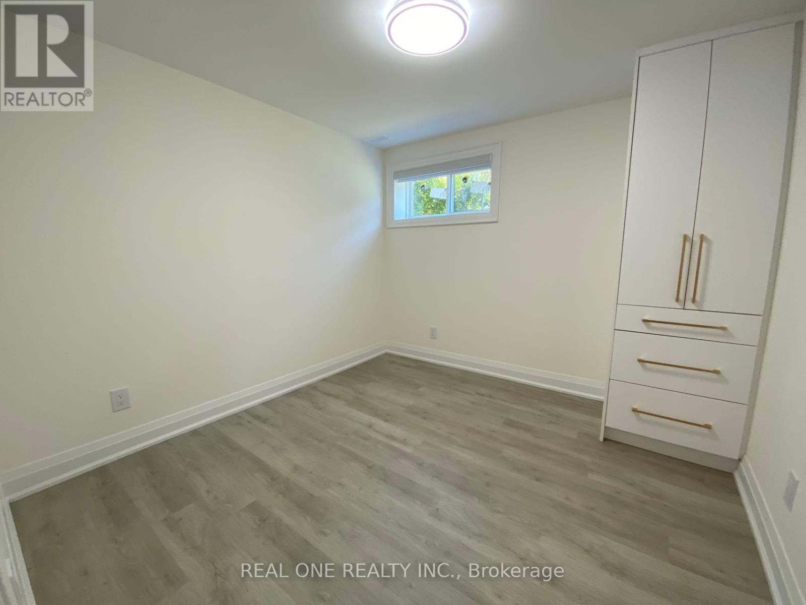 Photo 6 of Basement Room 3366 Strabane Drive, Mississauga ON
