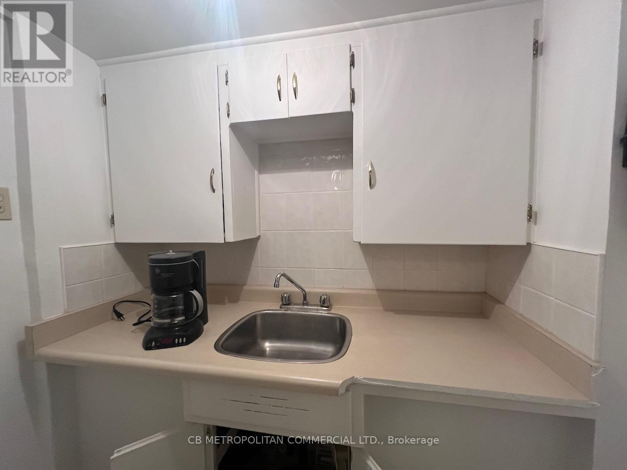 Photo 14 of 1403 Orchard Hill Road, Mississauga ON