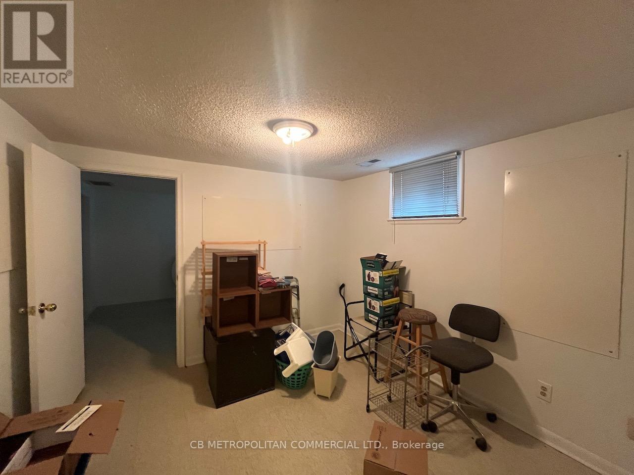 Photo 15 of 1403 Orchard Hill Road, Mississauga ON
