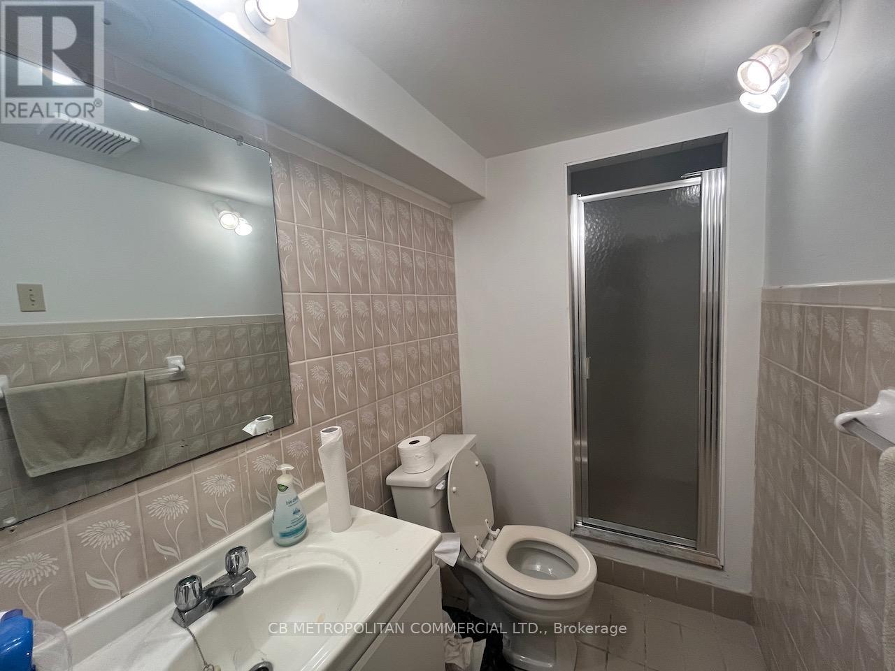Photo 16 of 1403 Orchard Hill Road, Mississauga ON