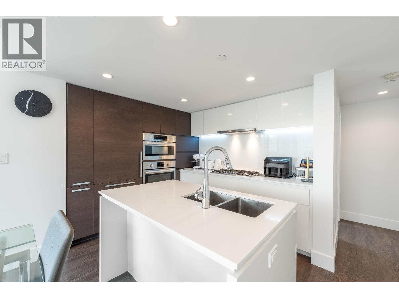 Photo 27 of 703 5508 Hollybridge Way, Richmond BC