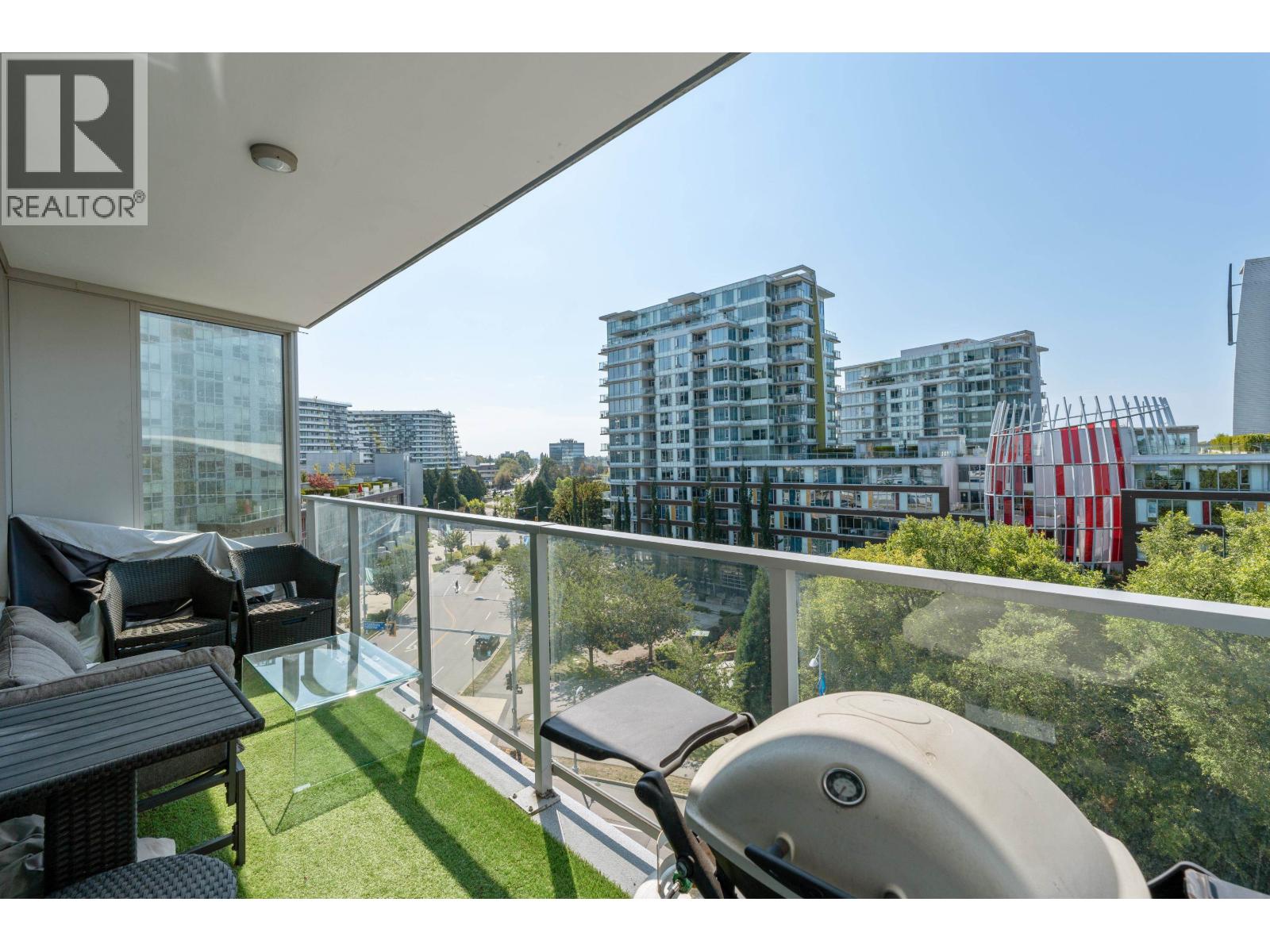 Photo 18 of 703 5508 Hollybridge Way, Richmond BC