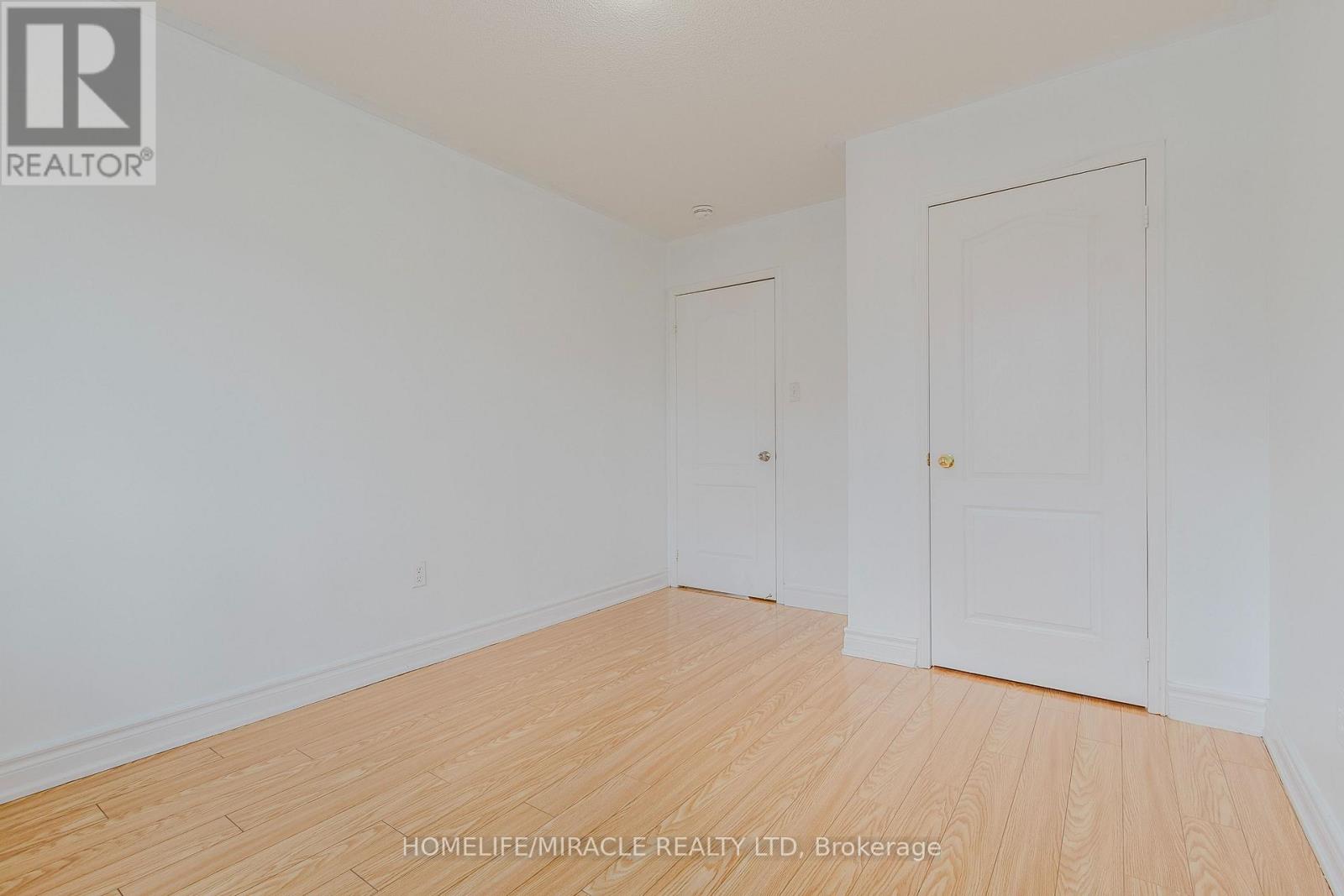 Photo 24 of 27 Silver Egret Road, Brampton ON