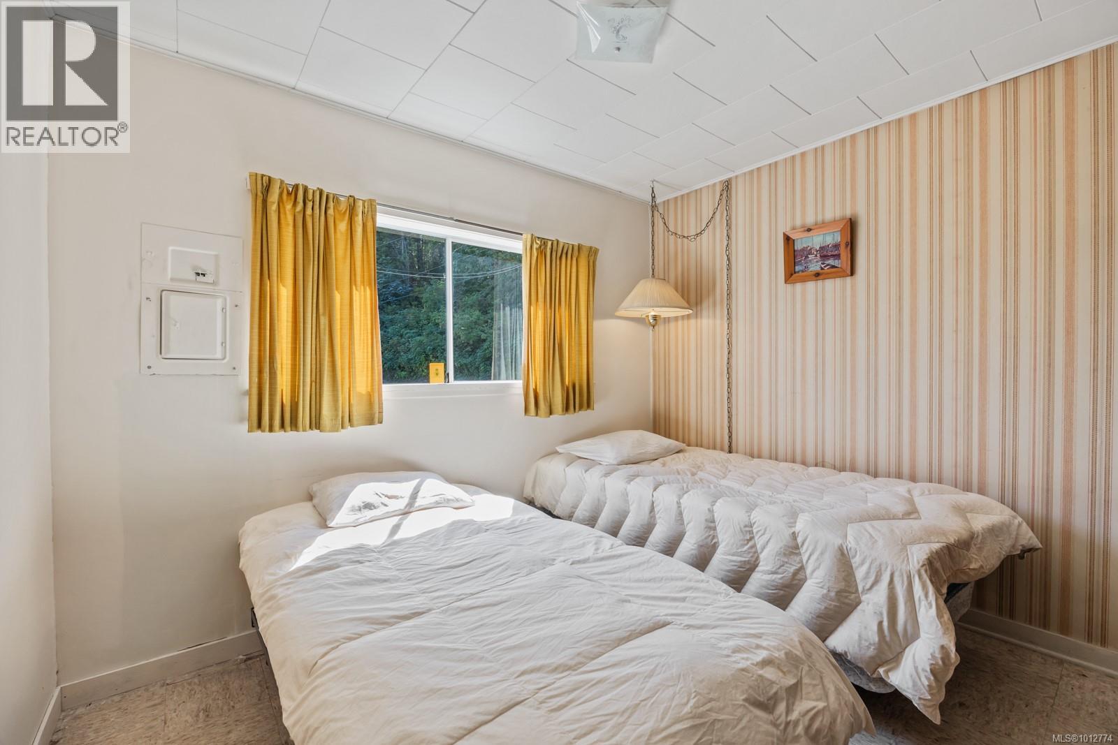 1494 Wilkinson Rd, Comox
