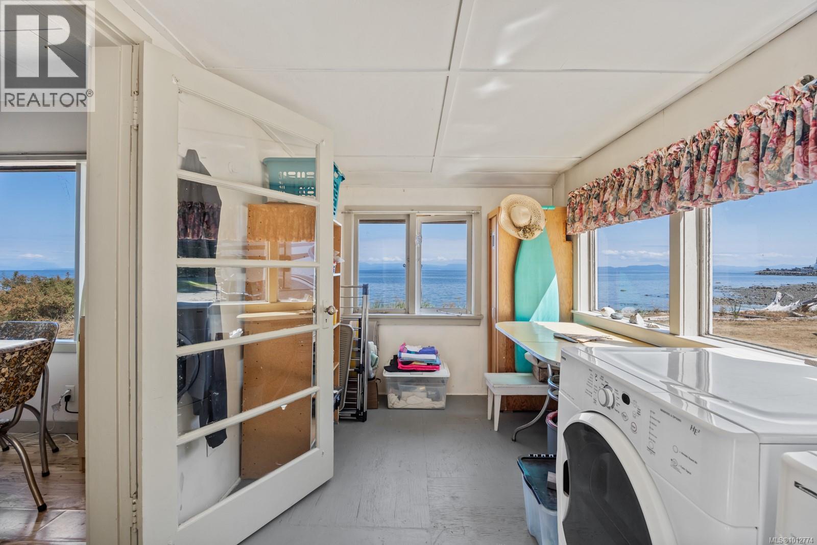 1494 Wilkinson Rd, Comox