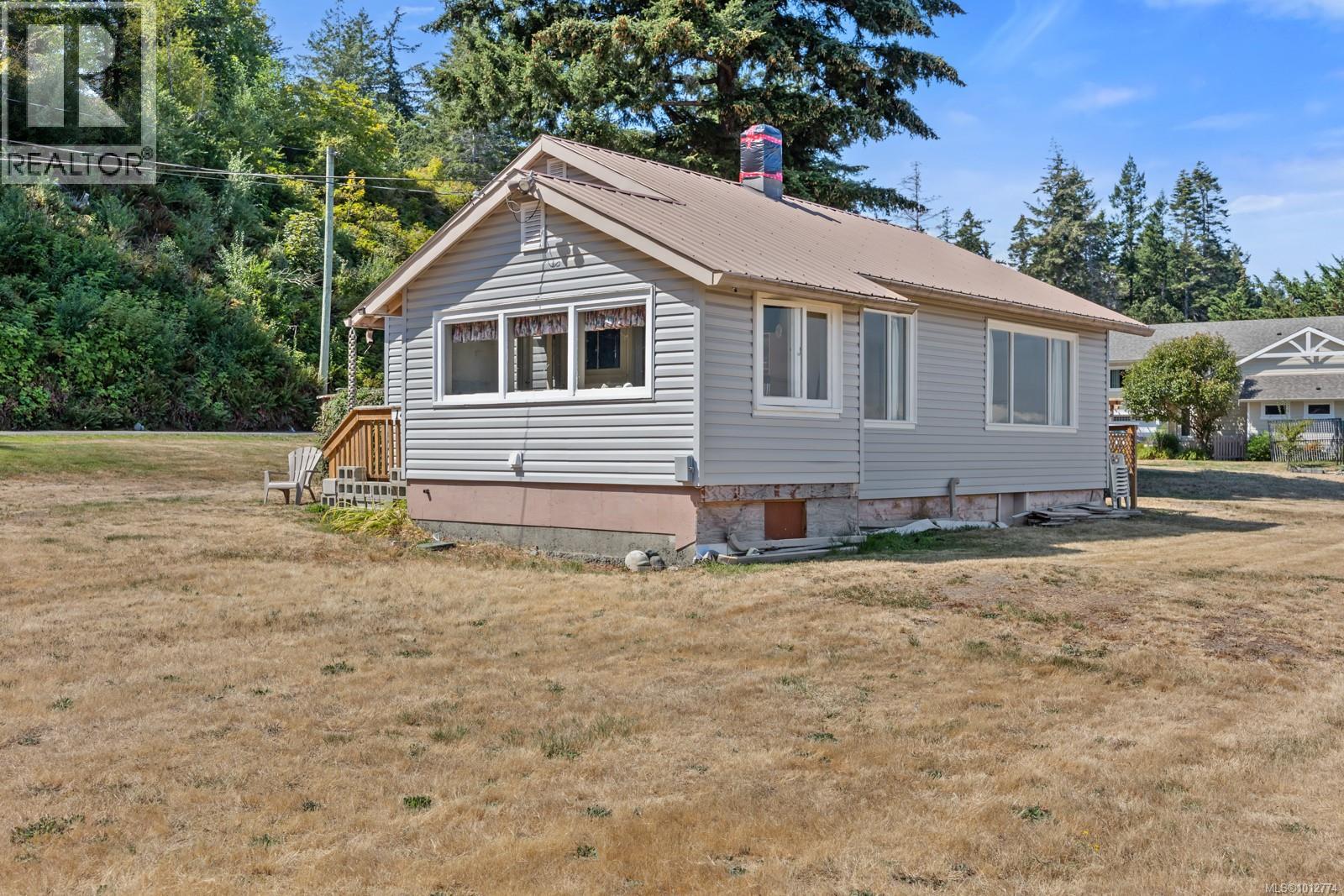 1494 Wilkinson Rd, Comox