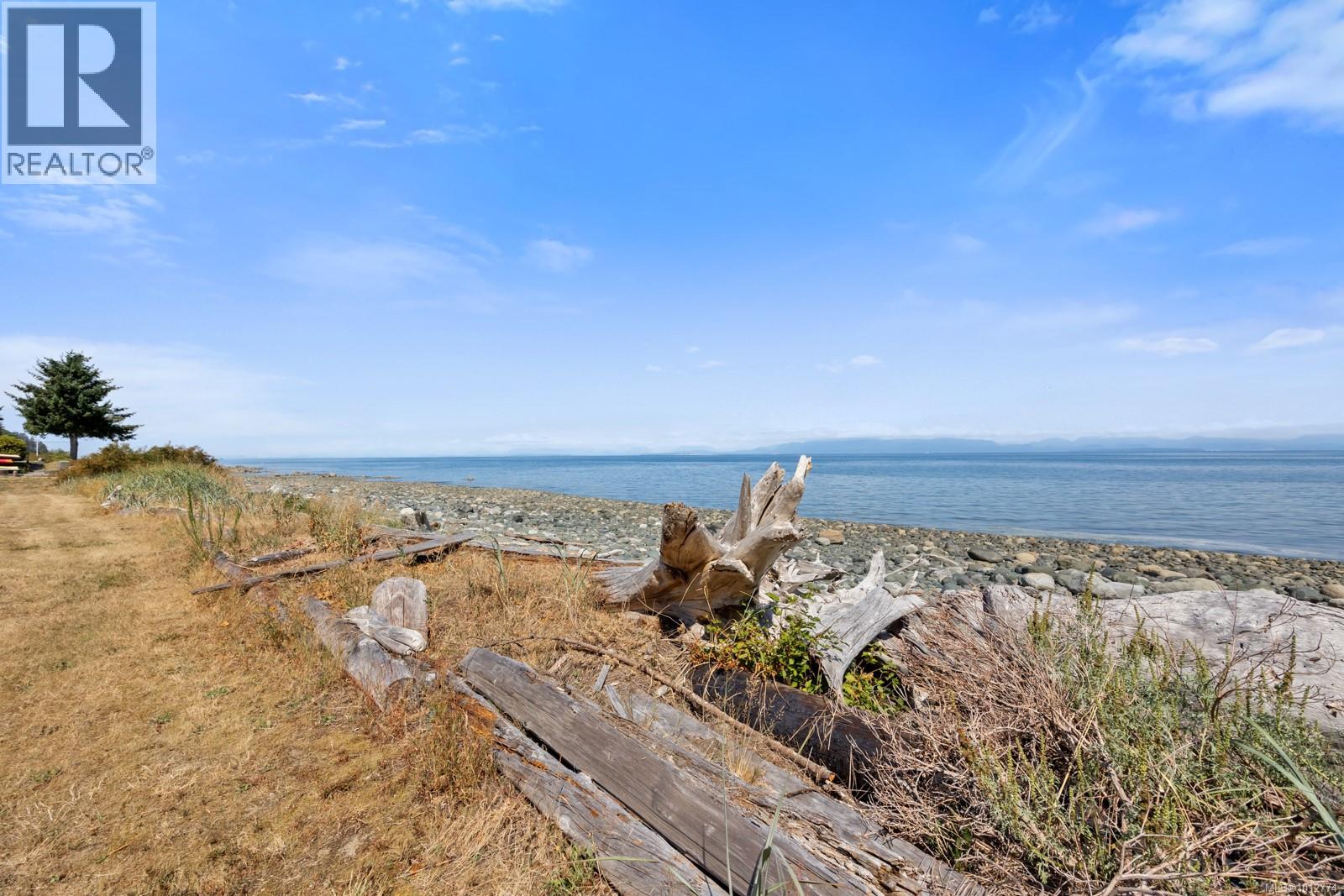 1494 Wilkinson Rd, Comox