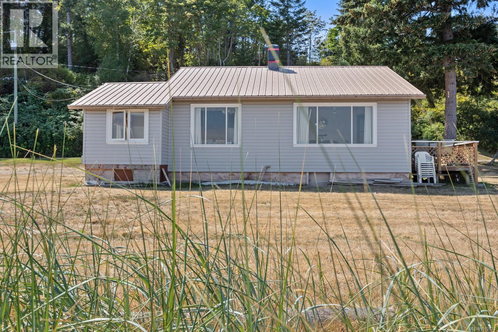 1494 Wilkinson Rd, Comox