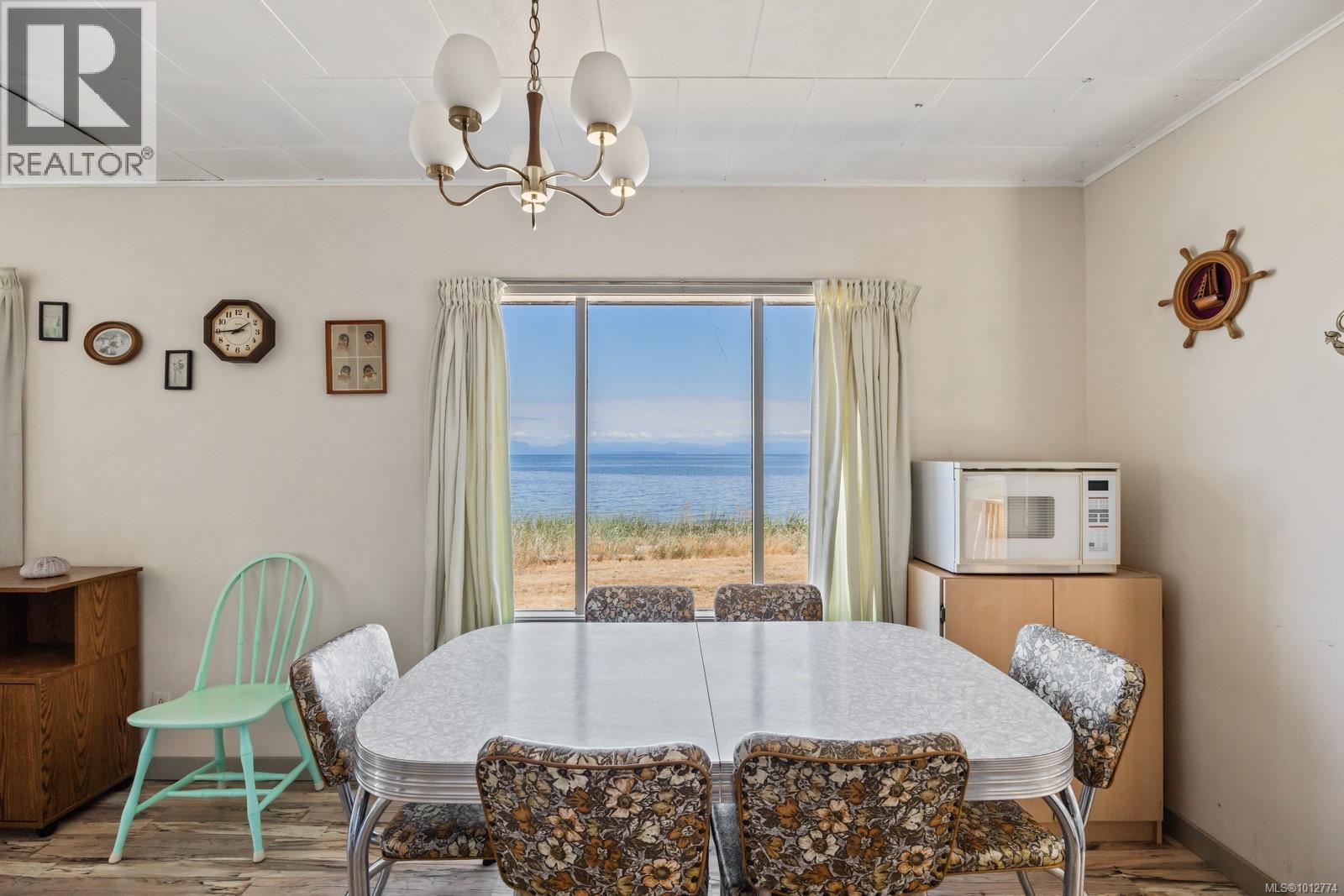1494 Wilkinson Rd, Comox