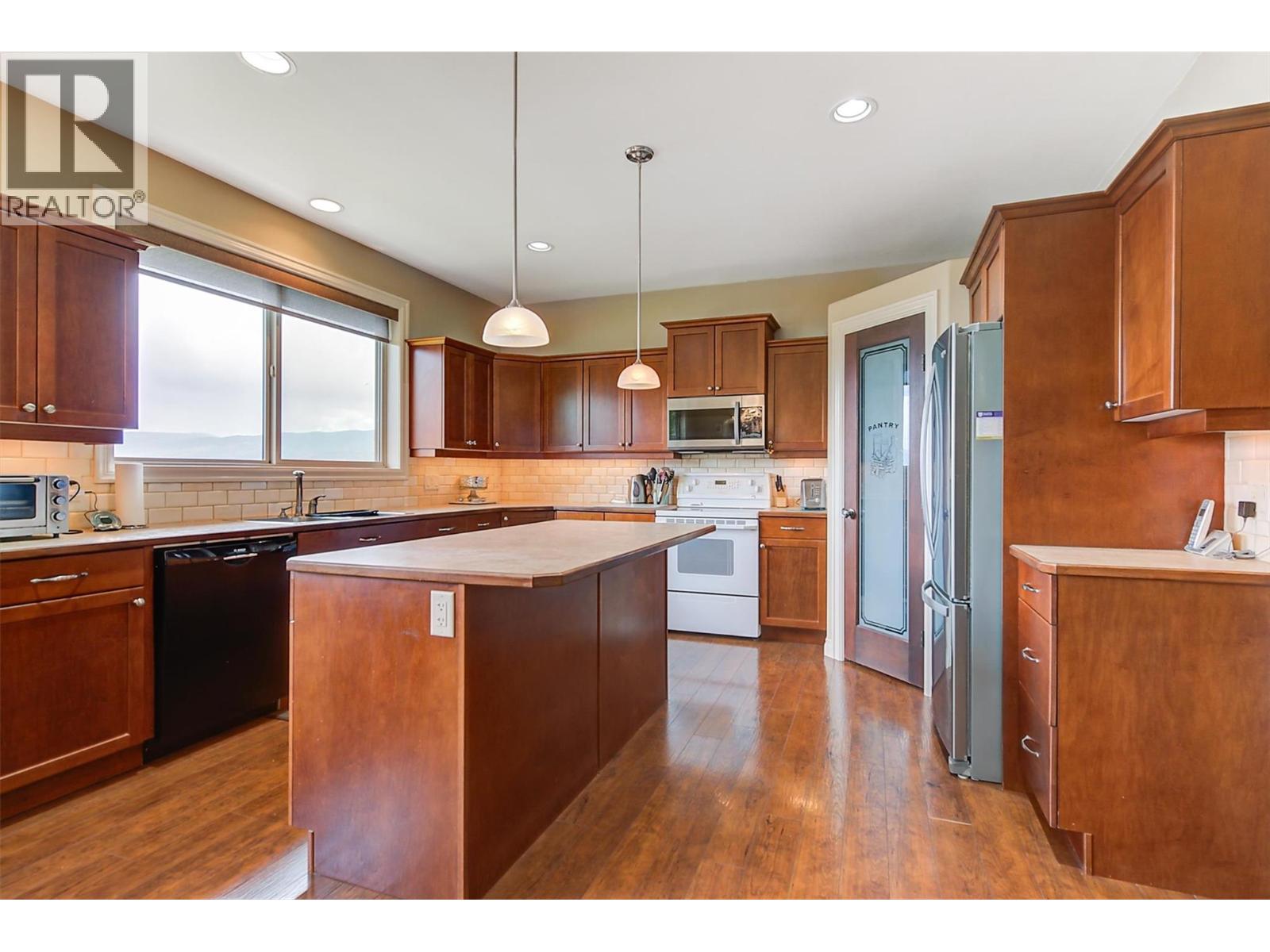  5008 Bunting Court, Kelowna