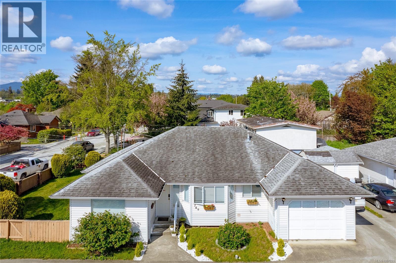 Photo 30 of 749 Marchmont Rd, Duncan BC