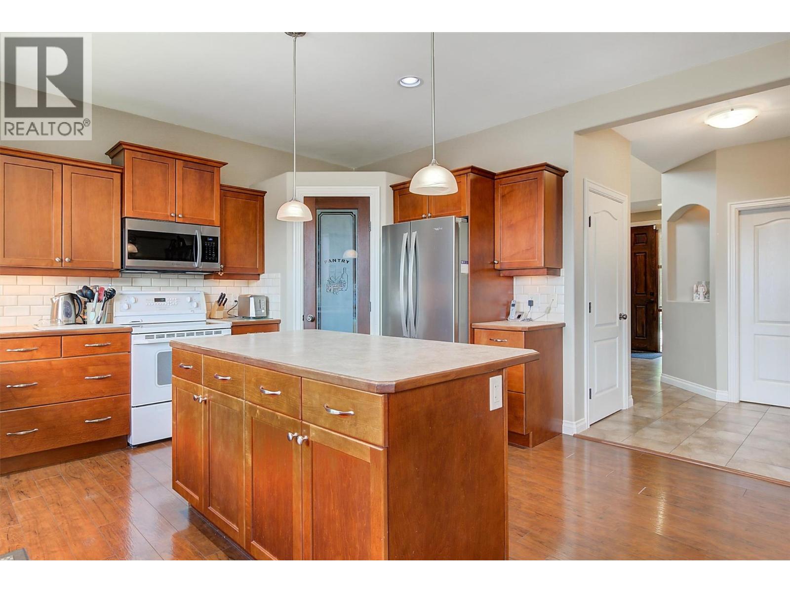  5008 Bunting Court, Kelowna