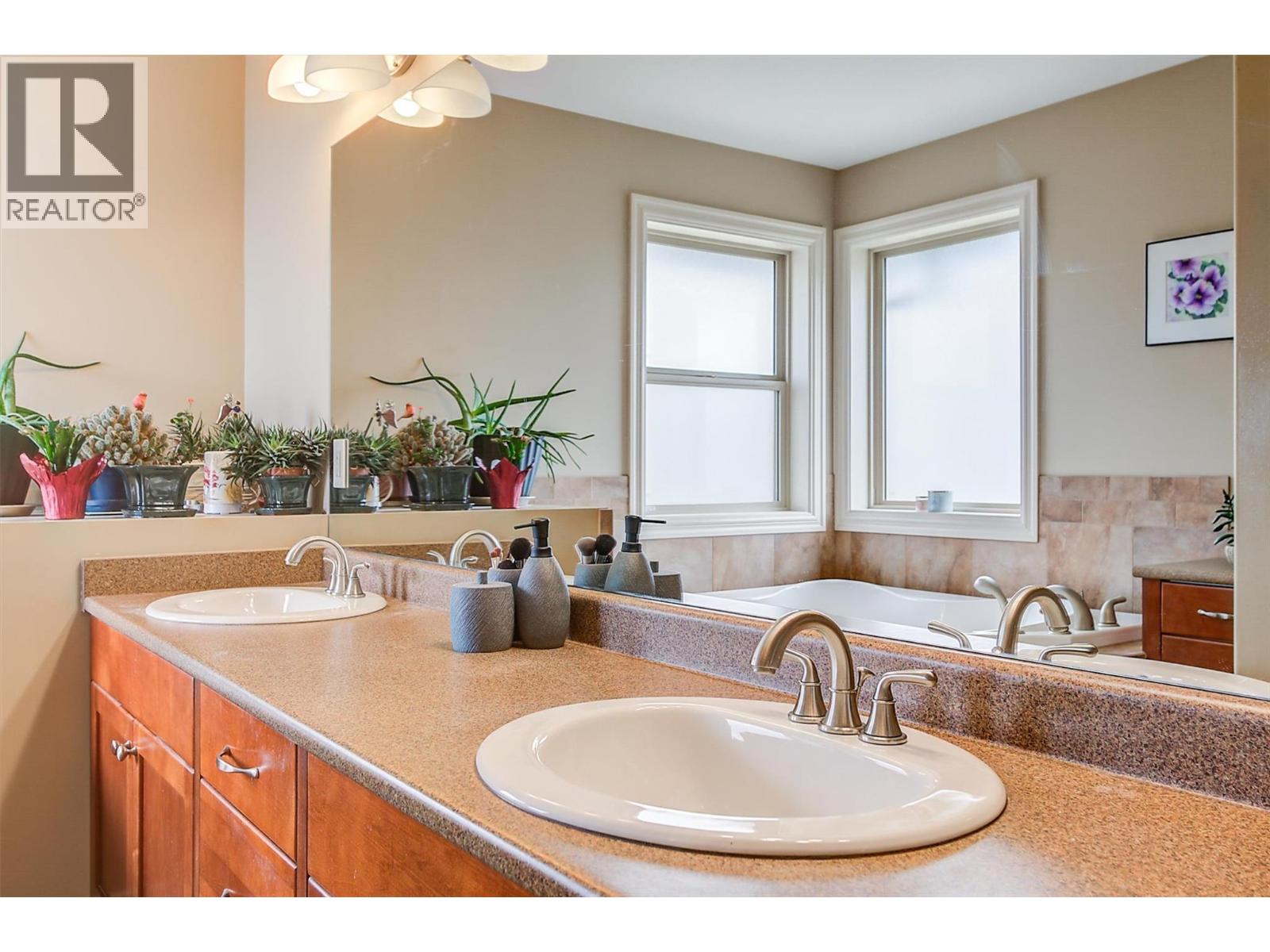  5008 Bunting Court, Kelowna