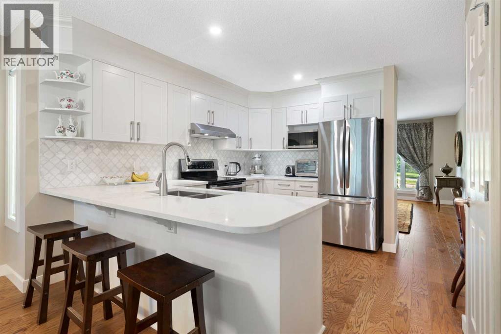 Photo 6 of 3567 Sierra Morena Road Sw, Calgary AB