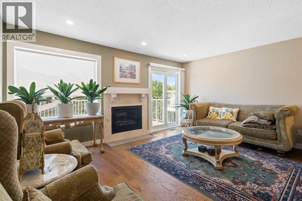 Photo 12 of 3567 Sierra Morena Road Sw, Calgary AB