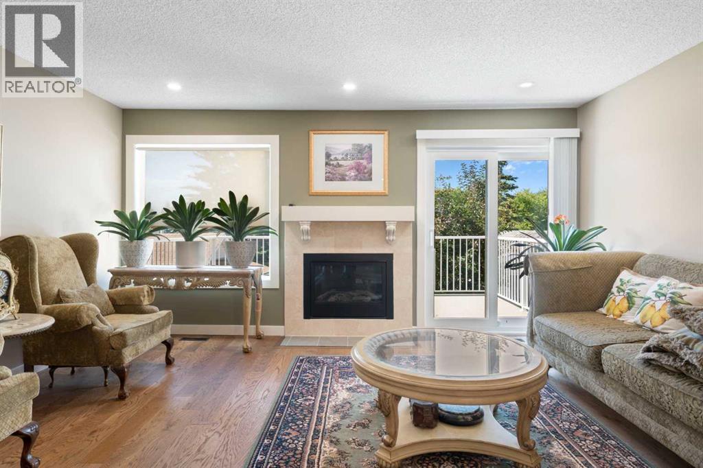 Photo 11 of 3567 Sierra Morena Road Sw, Calgary AB