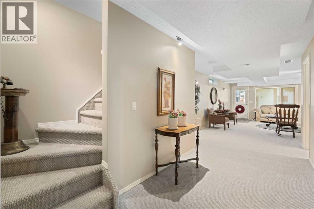 Photo 25 of 3567 Sierra Morena Road Sw, Calgary AB