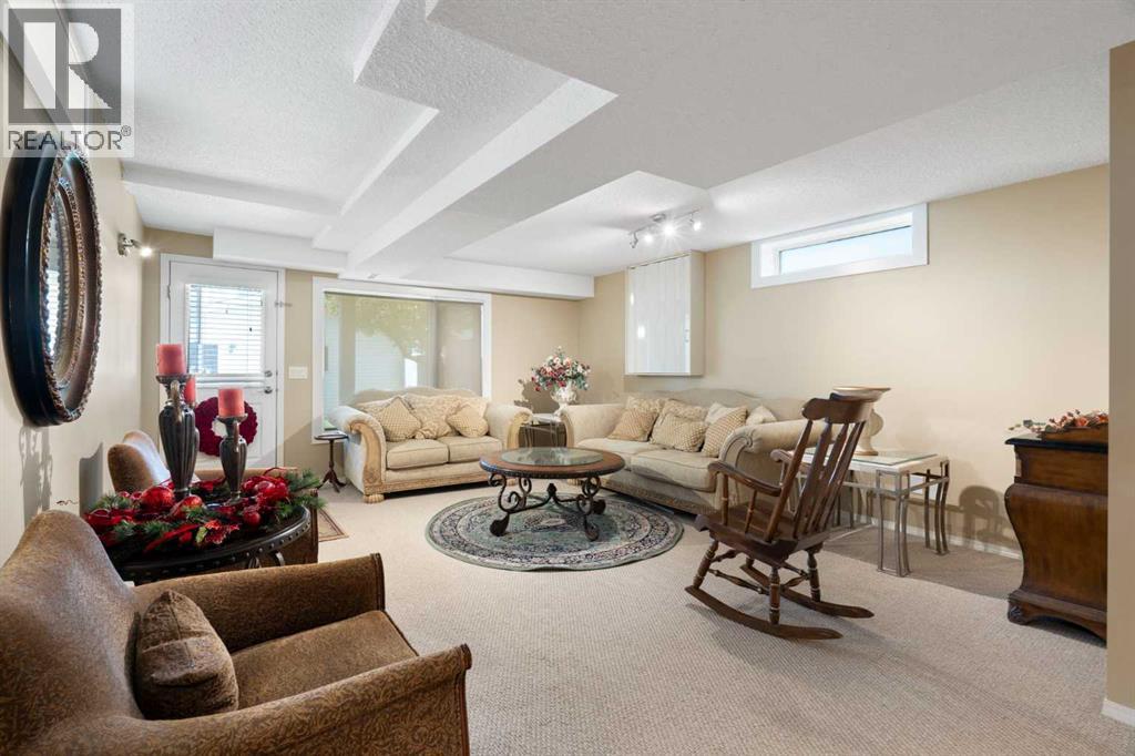 Photo 28 of 3567 Sierra Morena Road Sw, Calgary AB