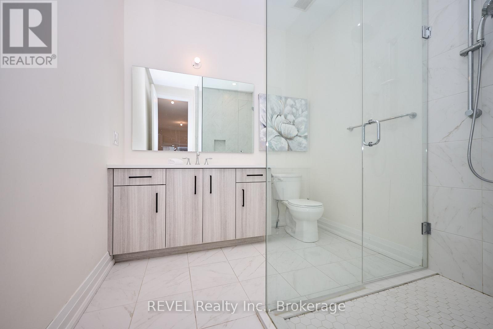 Photo 16 of 20 8974 Willoughby Drive, Niagara Falls ON