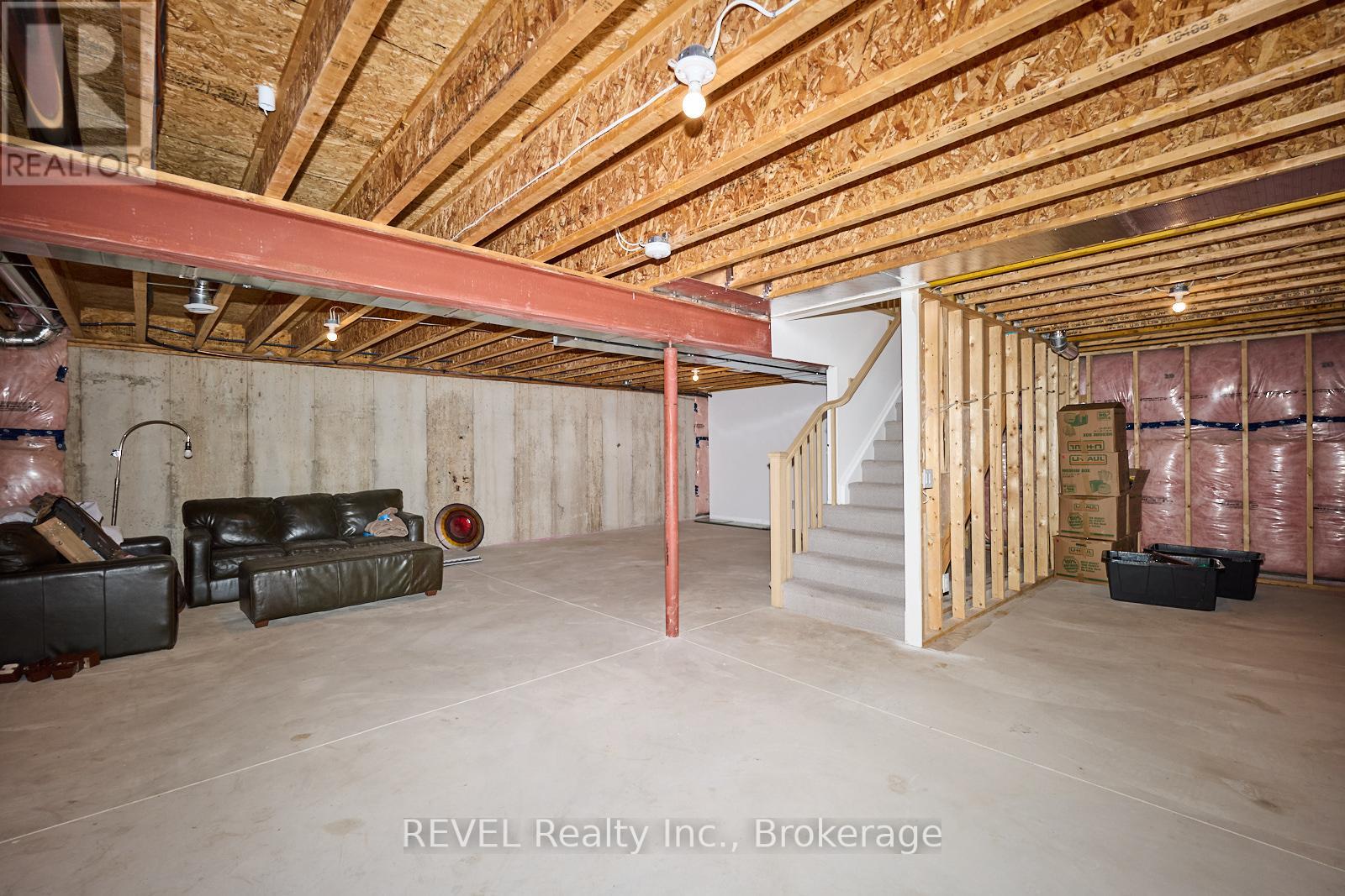 Photo 17 of 20 8974 Willoughby Drive, Niagara Falls ON