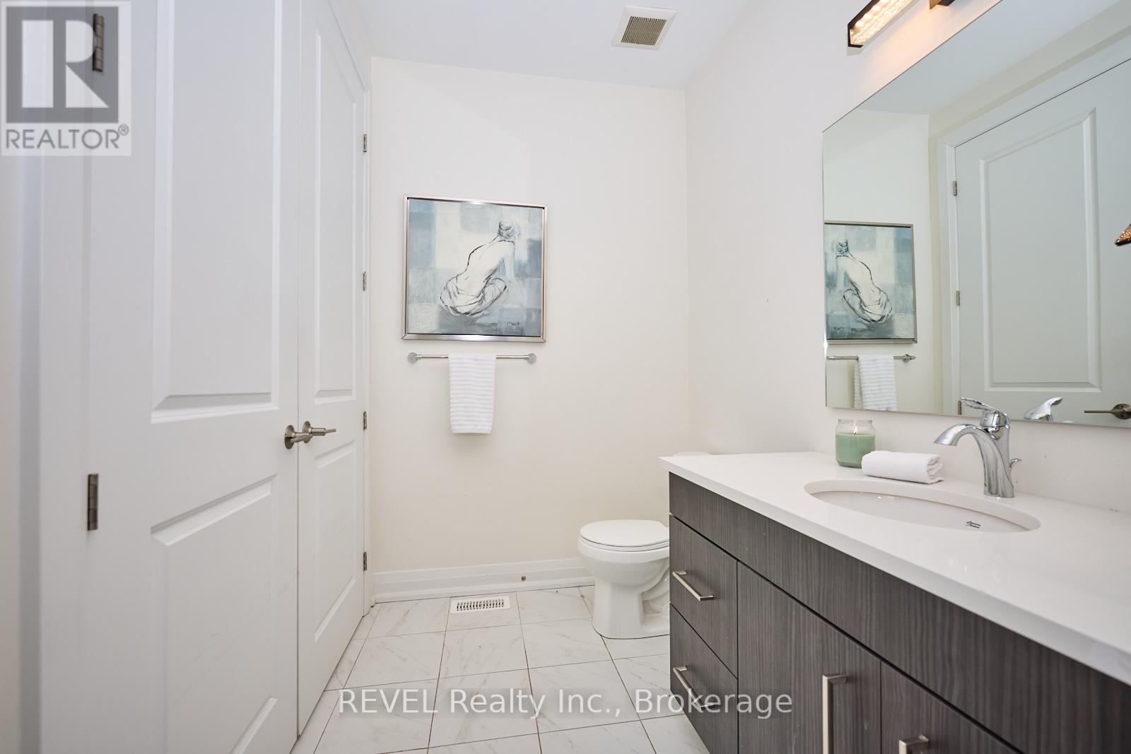 Photo 3 of 20 8974 Willoughby Drive, Niagara Falls ON