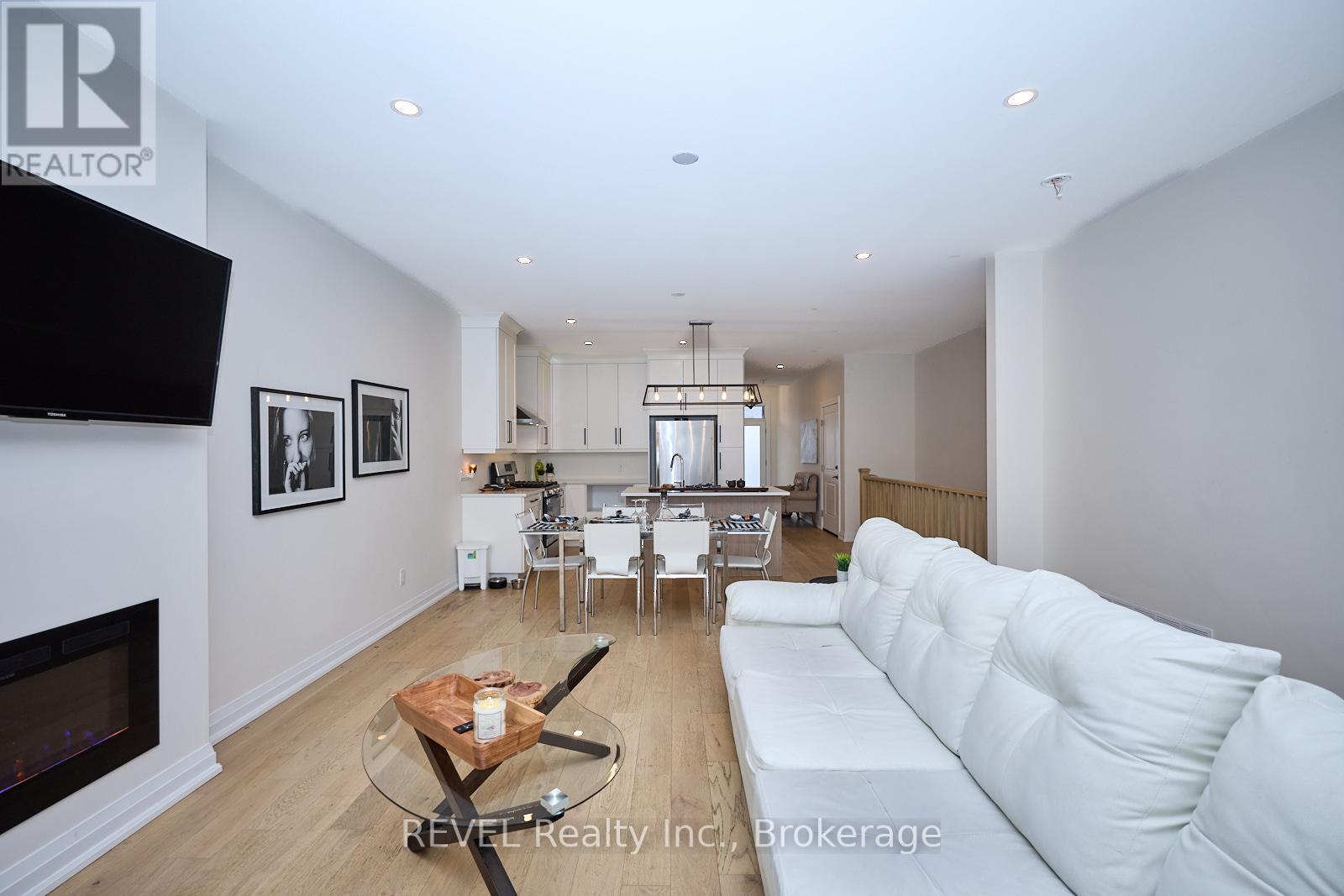 Photo 9 of 20 8974 Willoughby Drive, Niagara Falls ON