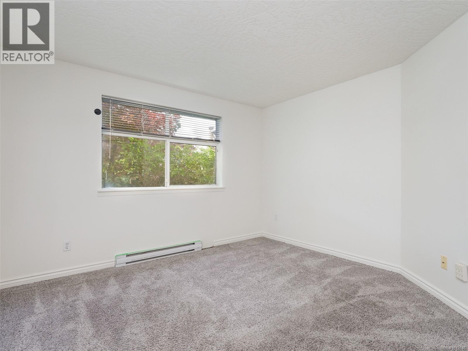 Photo 14 of 102 2511 Quadra St, Victoria BC