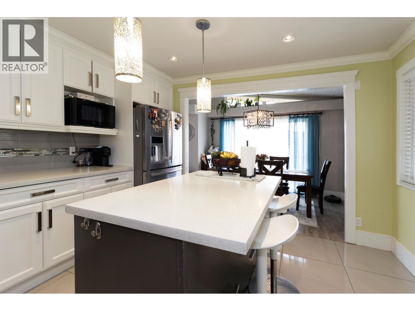 Photo 2 of 10711 Seamount Road, Richmond BC