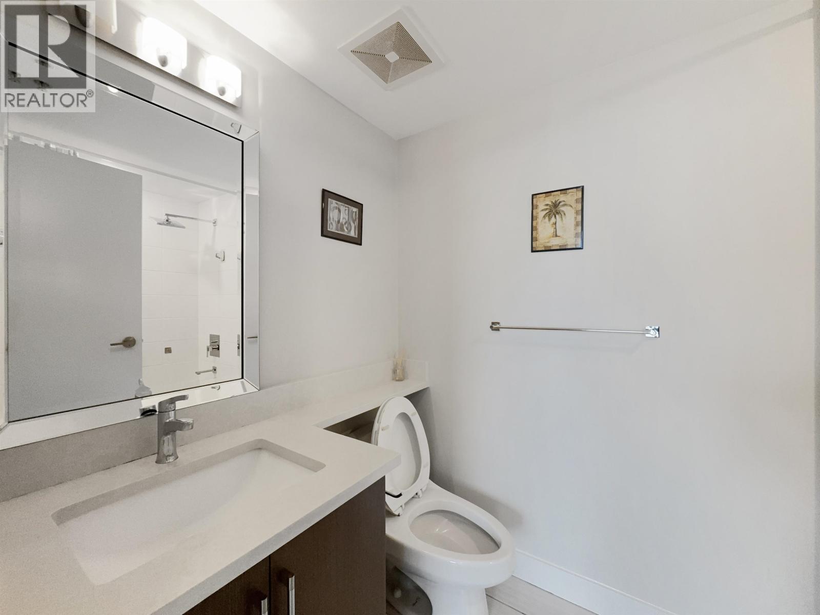 Photo 10 of 12 Xx 8068 Westminister Highway, Richmond BC
