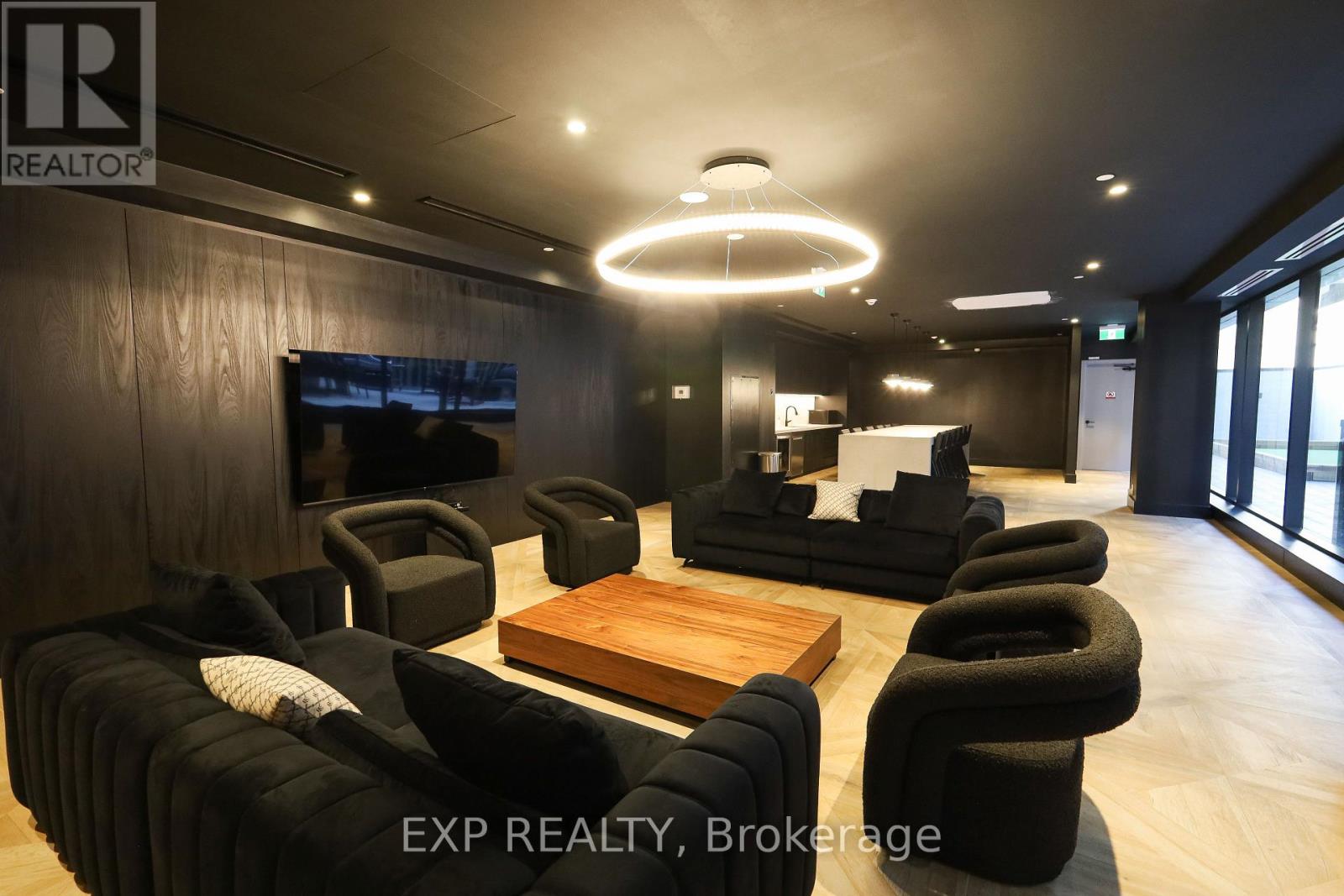 Photo 16 of 1401 195 Mccaul Street, Toronto ON