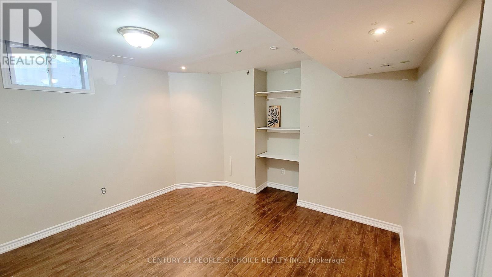 Photo 8 of 3 Casa Lane, Brampton ON
