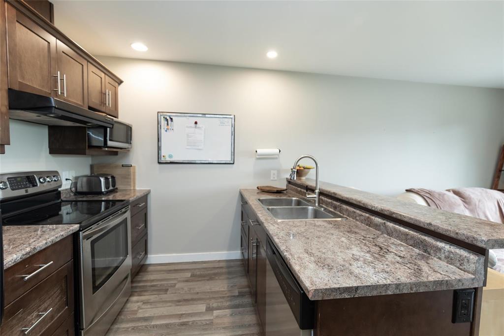 Photo 7 of 50 Parkhill Crescent, Steinbach MB