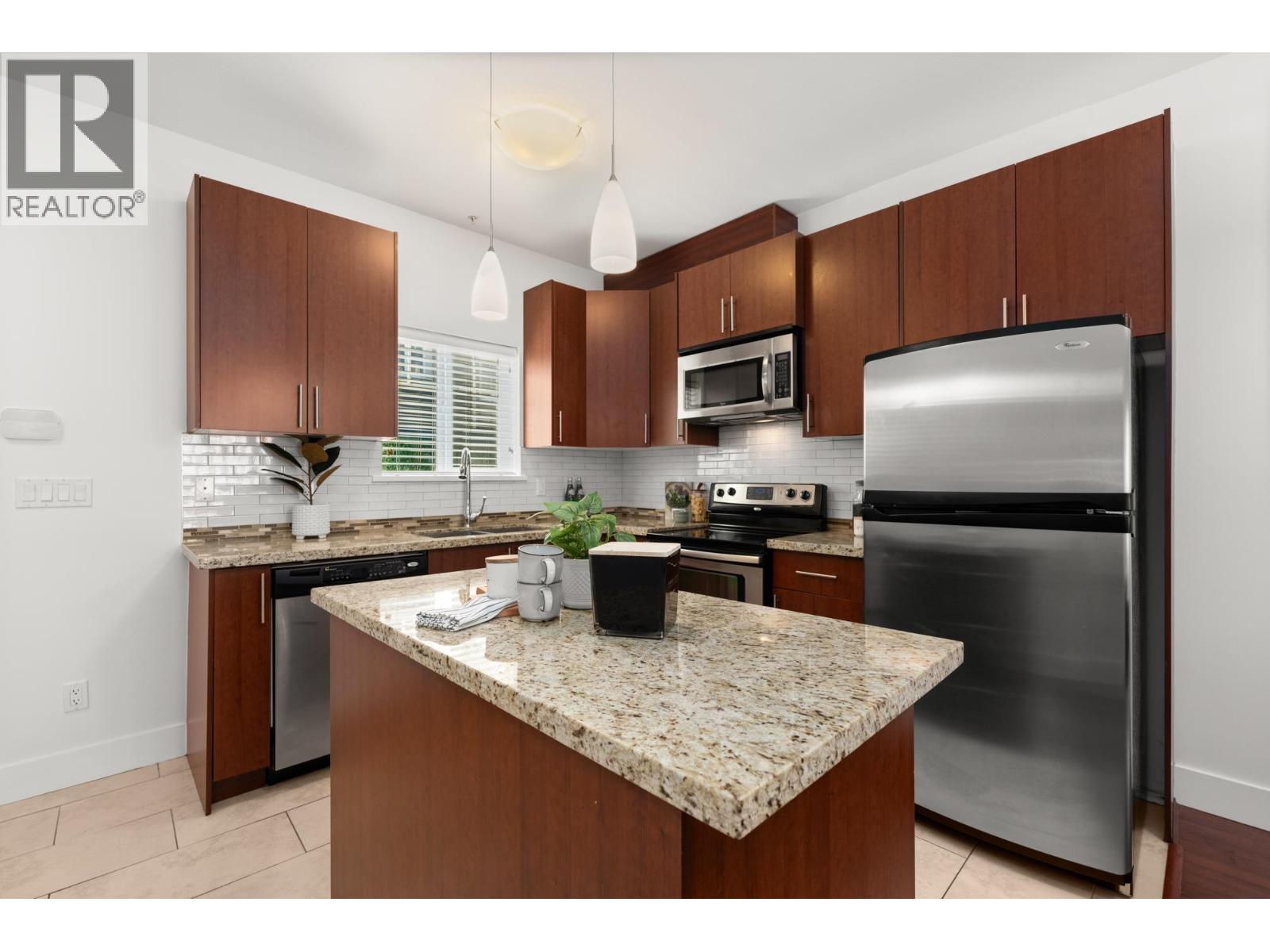 Photo 10 of 228 368 Ellesmere Avenue, Burnaby BC