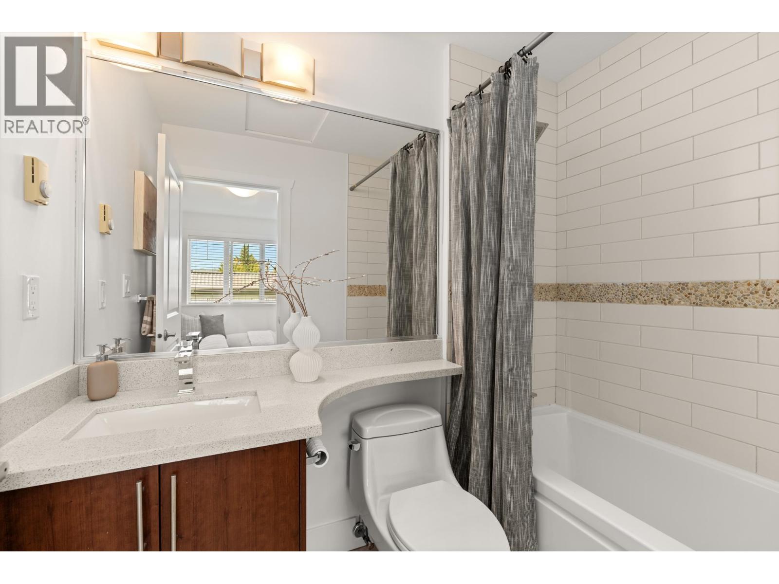 Photo 15 of 228 368 Ellesmere Avenue, Burnaby BC