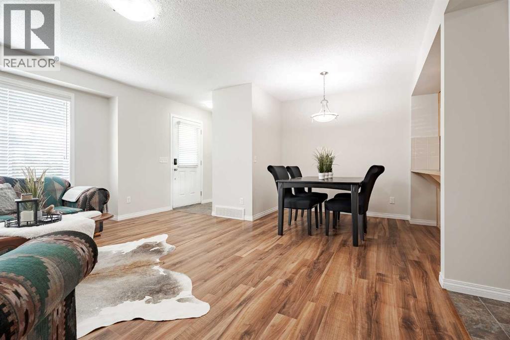 Photo 5 of 3005 Windsong Boulevard Sw, Airdrie AB