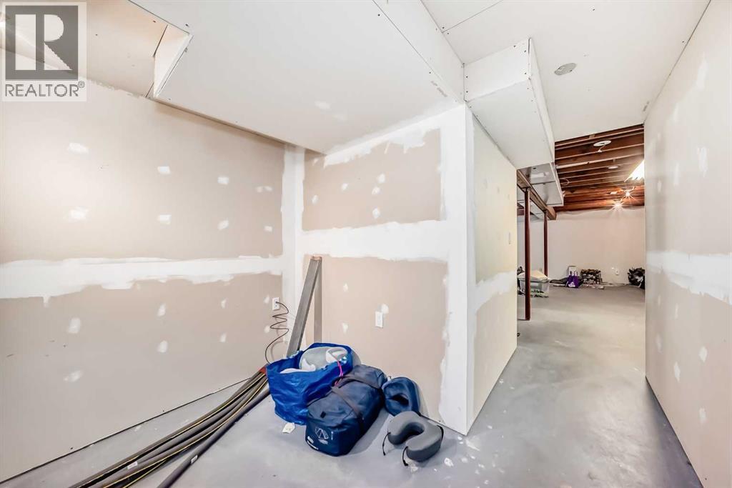 Photo 36 of 9656 Oakhill Drive Sw, Calgary AB