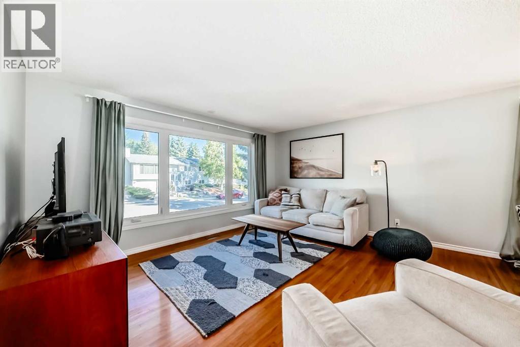 Photo 18 of 9656 Oakhill Drive Sw, Calgary AB