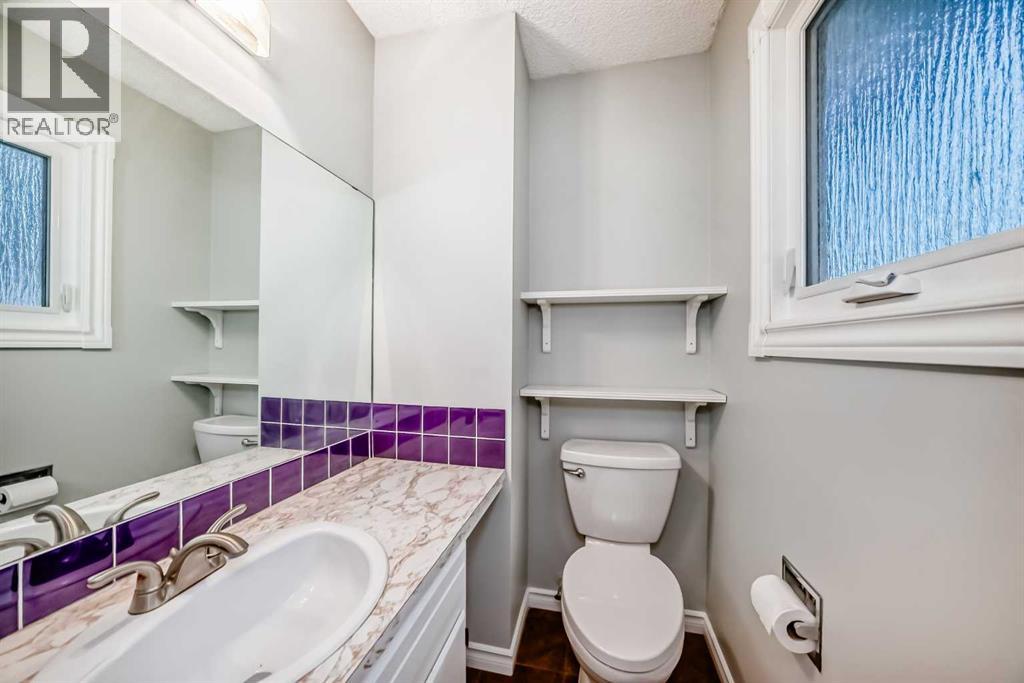 Photo 23 of 9656 Oakhill Drive Sw, Calgary AB