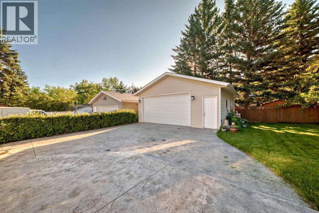 Photo 43 of 9656 Oakhill Drive Sw, Calgary AB
