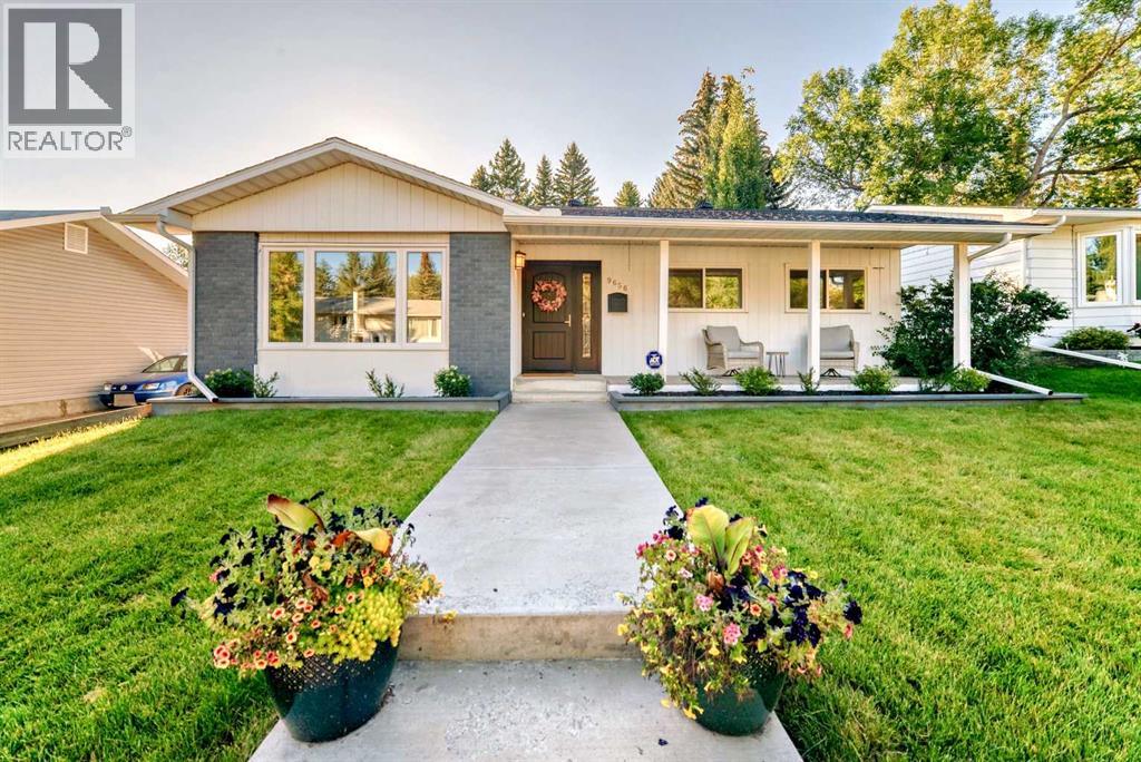 Photo 1 of 9656 Oakhill Drive Sw, Calgary AB