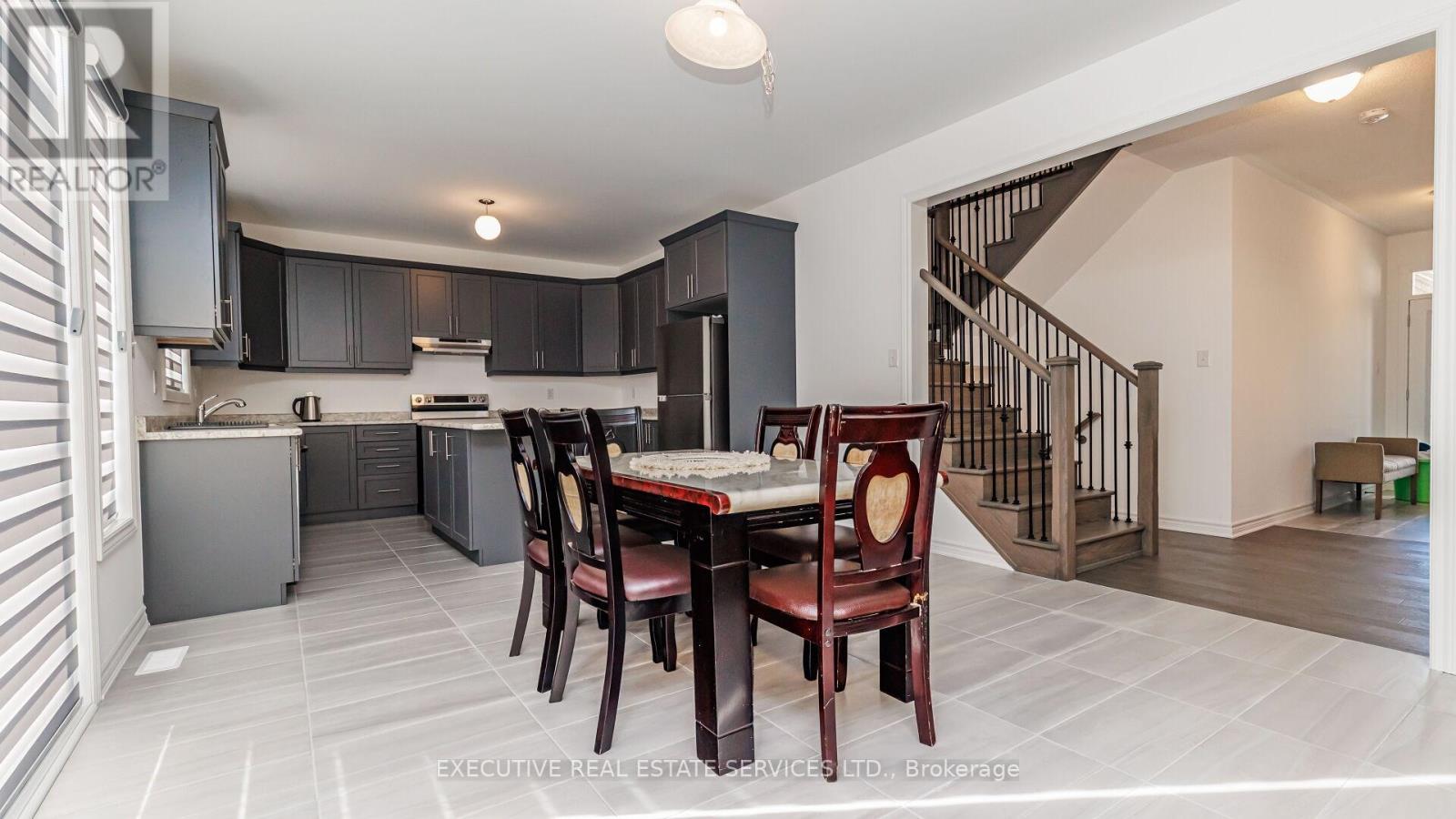 Photo 22 of 42 Tracey Lane, Collingwood ON