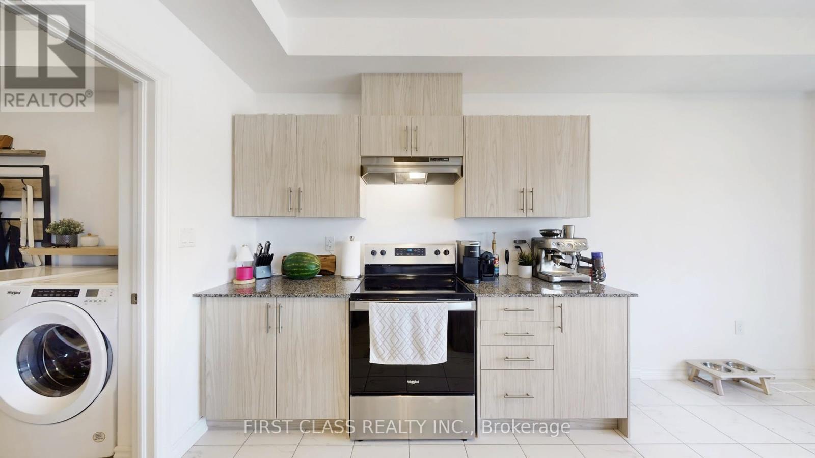 Photo 13 of 5 Harvest Crescent, Barrie ON