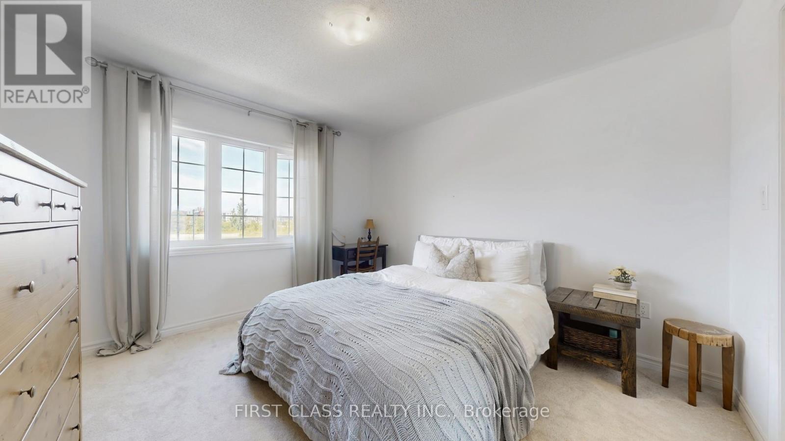 Photo 31 of 5 Harvest Crescent, Barrie ON
