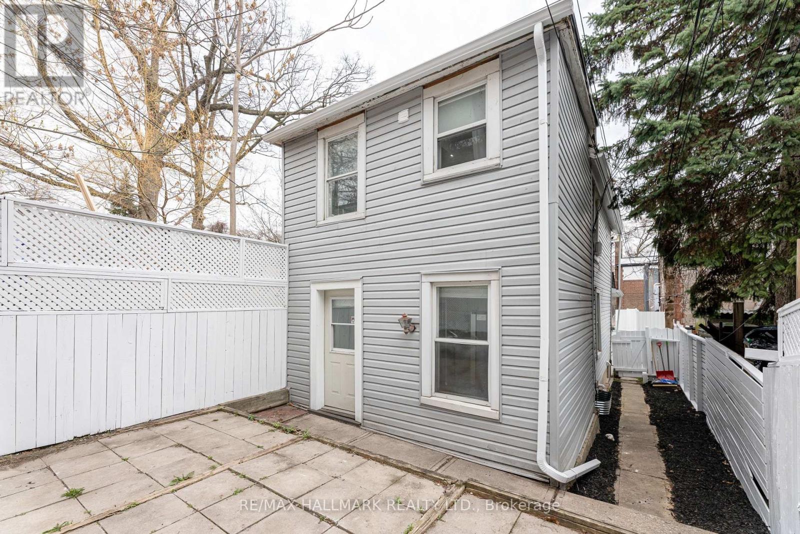 Photo 19 of 106 Willow Avenue, Toronto ON