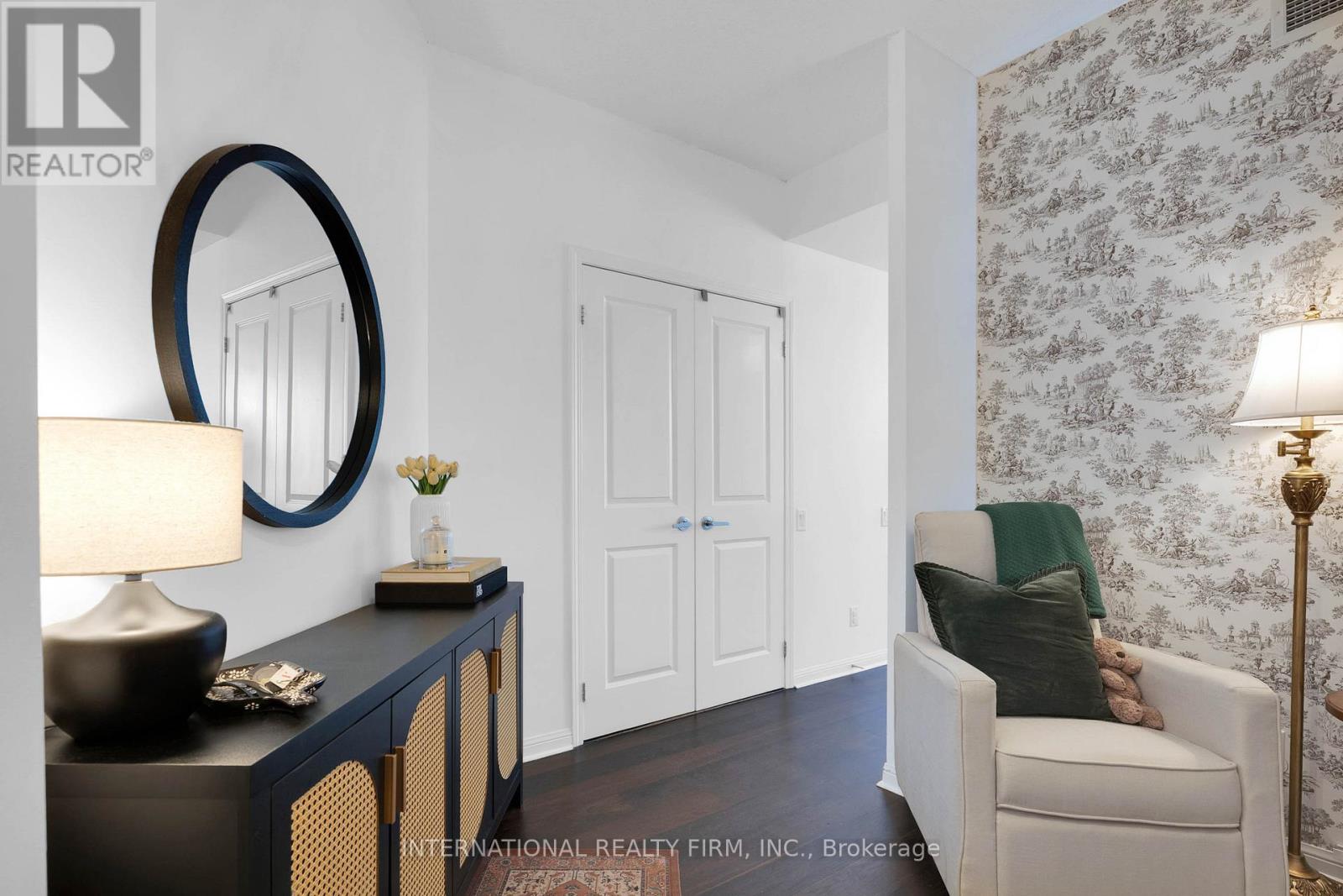 Photo 13 of 511 15 Windemere Avenue, Toronto ON